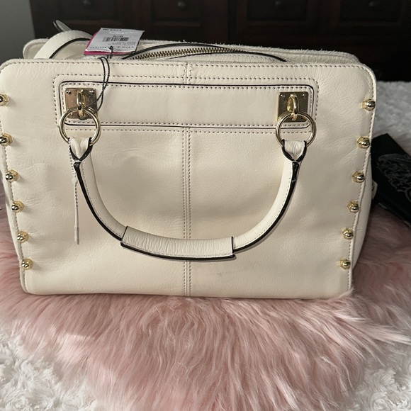 Vince Camuto cream purse - Picture 3 of 8